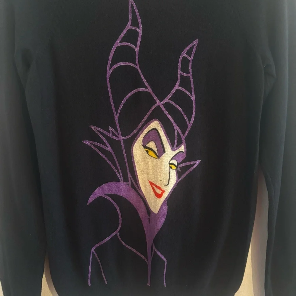 Disney Maleficent Black Sweater Size Medium / Villains Graphic Pullover